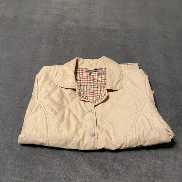 Large Jane Ashley Lightweight Quilted Puffer Jacket. Tab - Picture 6 of 12